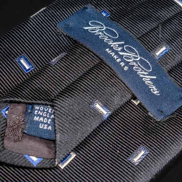 Brooks Brothers Makers 100% Silk Tie Black Blue Foulard Men's Designer Necktie - Picture 3 of 6